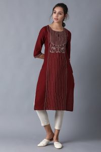 Maroon Round Neck Embroidered Kurta